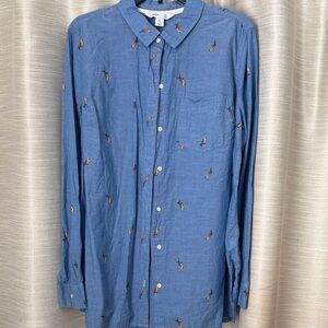 Old Navy Light Blue Shirt with Embroidered Accents